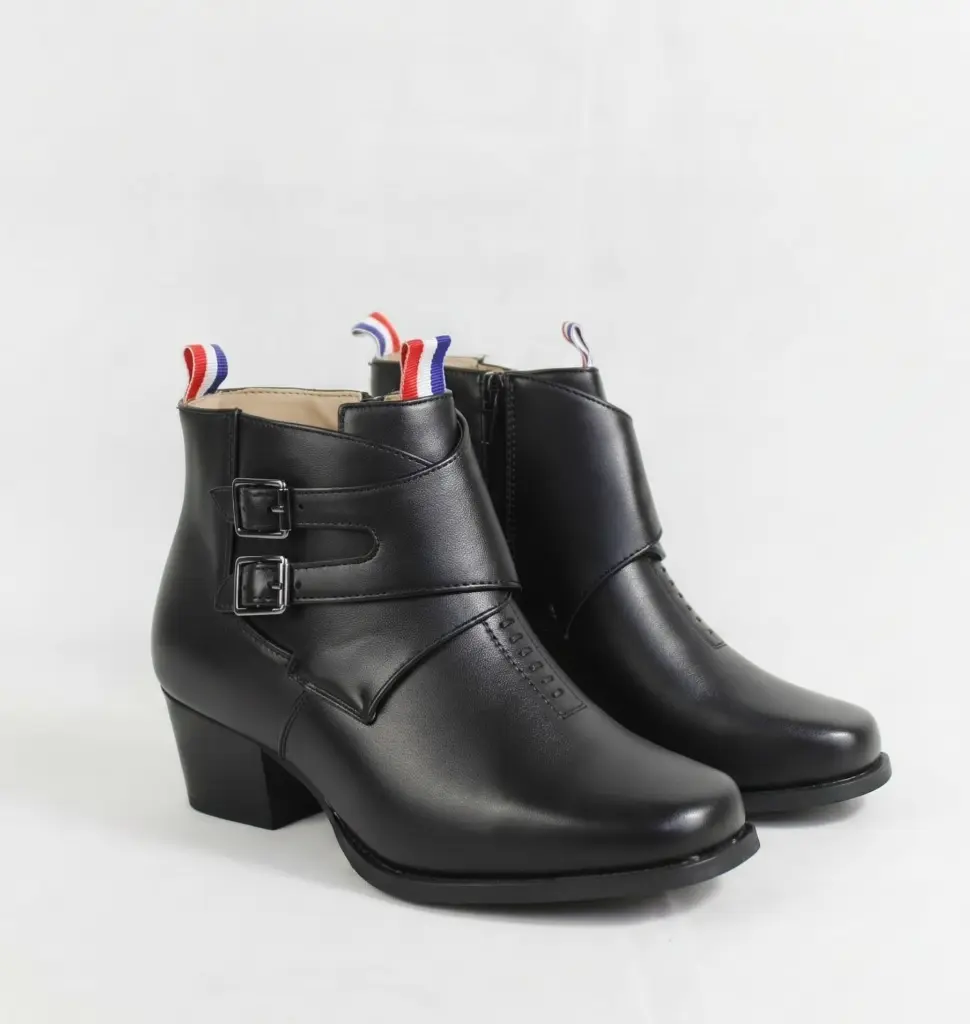 A8Black-3.webp